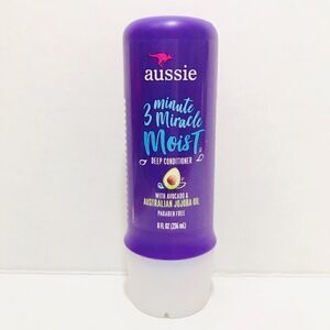 AUSSIE 3 Minute Miracle Moist Deep Conditioner.